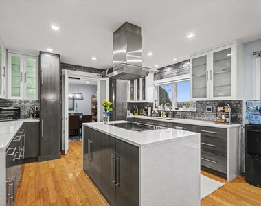 2076 Valley Lo Lane - Photo Thumbnail 14