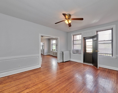 5453 S Everett Avenue - Photo Thumbnail 6