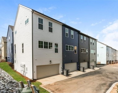 776 Metropolitan Parkway Sw - Photo Thumbnail 1