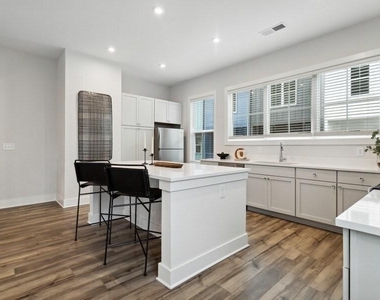 776 Metropolitan Parkway Sw - Photo Thumbnail 4