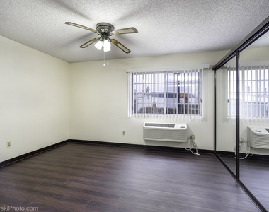 3305 Sunset Avenue - Photo Thumbnail 6