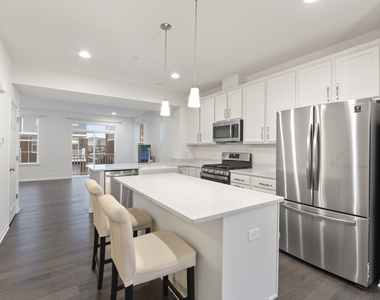 4431 Monroe Court - Photo Thumbnail 5