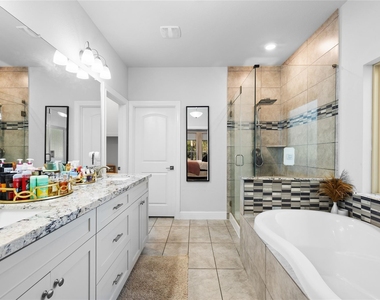 12140 Goliad Lane - Photo Thumbnail 15