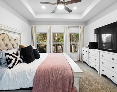 12140 Goliad Lane - Photo Thumbnail 13