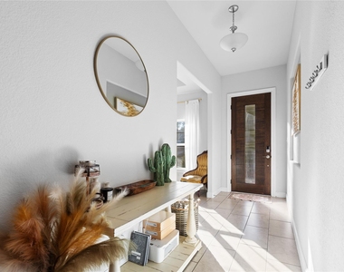 12140 Goliad Lane - Photo Thumbnail 4
