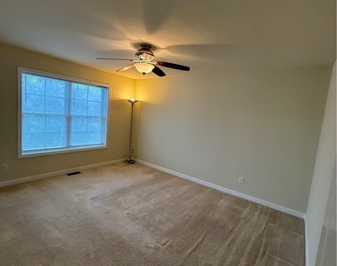 512 Paddle Creek Drive - Photo Thumbnail 25