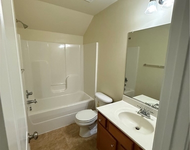 512 Paddle Creek Drive - Photo Thumbnail 32