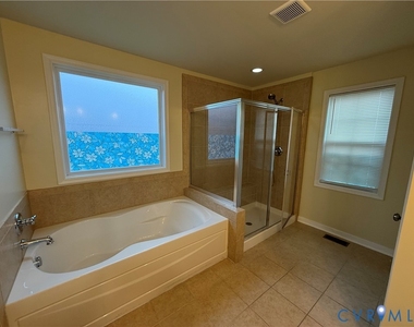 512 Paddle Creek Drive - Photo Thumbnail 19