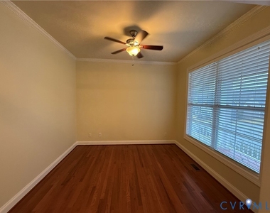 512 Paddle Creek Drive - Photo Thumbnail 11