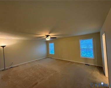 512 Paddle Creek Drive - Photo Thumbnail 15