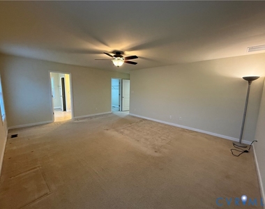 512 Paddle Creek Drive - Photo Thumbnail 17