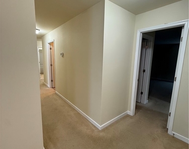 512 Paddle Creek Drive - Photo Thumbnail 21