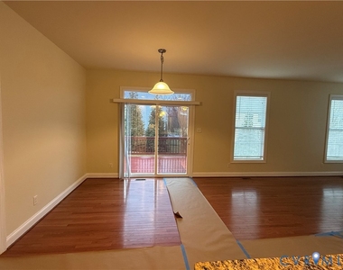 512 Paddle Creek Drive - Photo Thumbnail 7