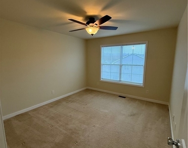 512 Paddle Creek Drive - Photo Thumbnail 23