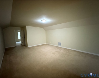 512 Paddle Creek Drive - Photo Thumbnail 33