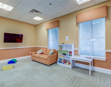 2827 Blossom Way - Photo Thumbnail 9