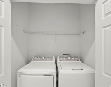 2827 Blossom Way - Photo Thumbnail 30