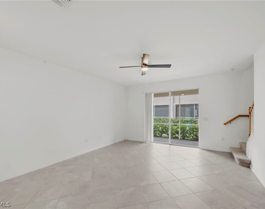 2827 Blossom Way - Photo Thumbnail 18