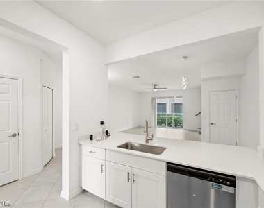 2827 Blossom Way - Photo Thumbnail 21