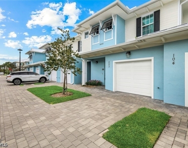 26331 Coco Cay Circle - Photo Thumbnail 15
