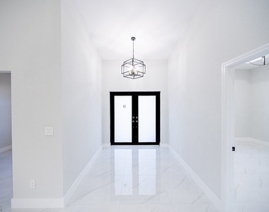 3313 36th Street Sw - Photo Thumbnail 20