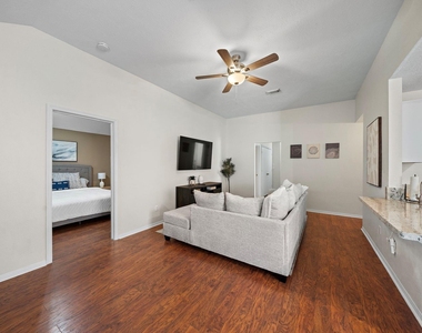18315 Beaverdell Drive - Photo Thumbnail 9