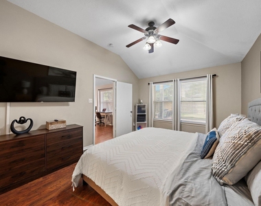 18315 Beaverdell Drive - Photo Thumbnail 8