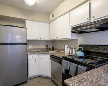 6505 Westheimer Road - Photo Thumbnail 8