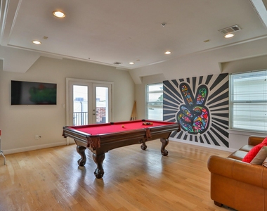 4114 Driscoll Street - Photo Thumbnail 4