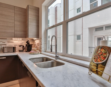 4114 Driscoll Street - Photo Thumbnail 14
