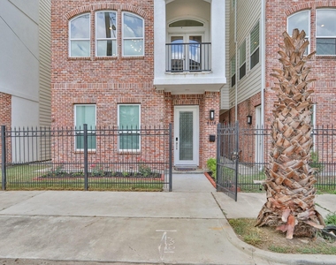 4114 Driscoll Street - Photo Thumbnail 47