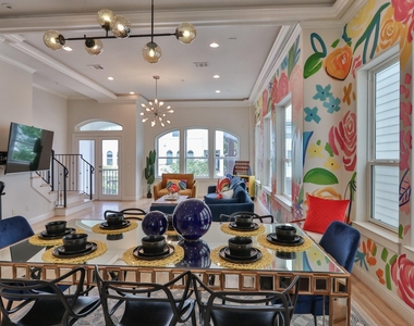 4114 Driscoll Street - Photo Thumbnail 11
