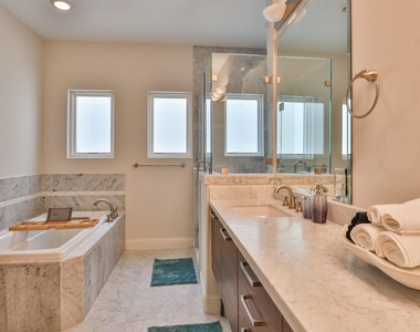 4114 Driscoll Street - Photo Thumbnail 28