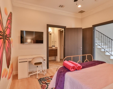 4114 Driscoll Street - Photo Thumbnail 36