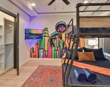 4114 Driscoll Street - Photo Thumbnail 31