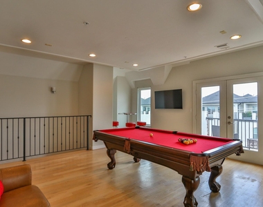 4114 Driscoll Street - Photo Thumbnail 6