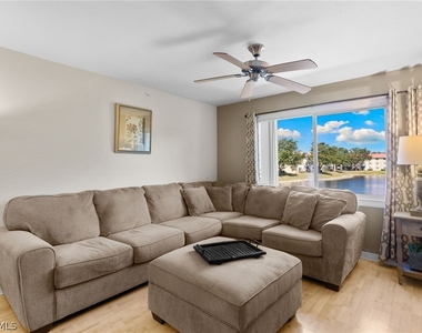 8274 Key Royal Circle - Photo Thumbnail 8