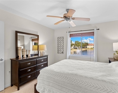 8274 Key Royal Circle - Photo Thumbnail 20