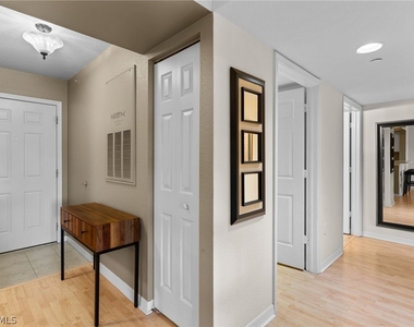 8274 Key Royal Circle - Photo Thumbnail 11