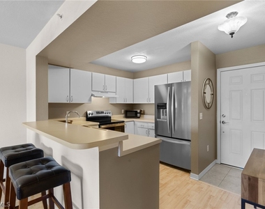 8274 Key Royal Circle - Photo Thumbnail 22