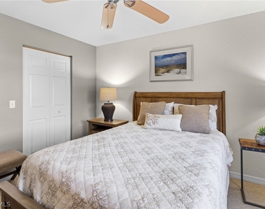 8274 Key Royal Circle - Photo Thumbnail 16