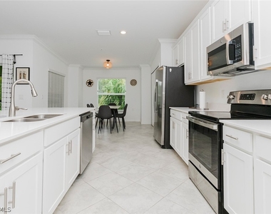 6082 National Boulevard - Photo Thumbnail 14