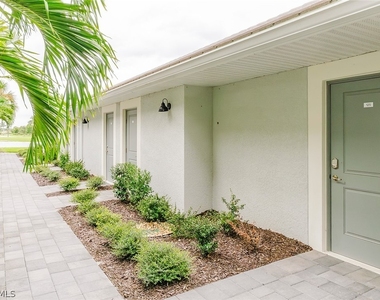 6082 National Boulevard - Photo Thumbnail 23
