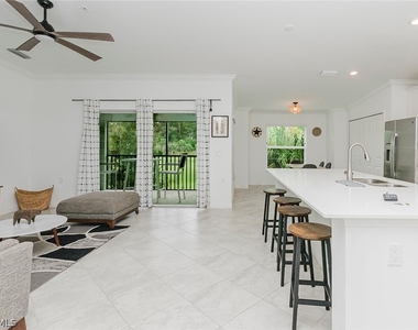 6082 National Boulevard - Photo Thumbnail 16