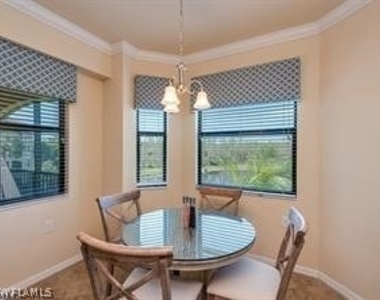 9723 Acqua Court - Photo Thumbnail 5