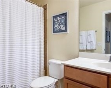 9723 Acqua Court - Photo Thumbnail 10