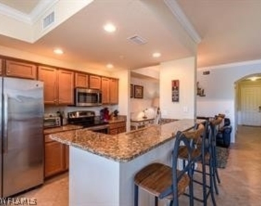 9723 Acqua Court - Photo Thumbnail 4