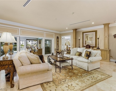 950 Galleon Drive - Photo Thumbnail 9