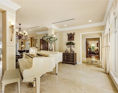 950 Galleon Drive - Photo Thumbnail 8