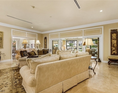 950 Galleon Drive - Photo Thumbnail 10